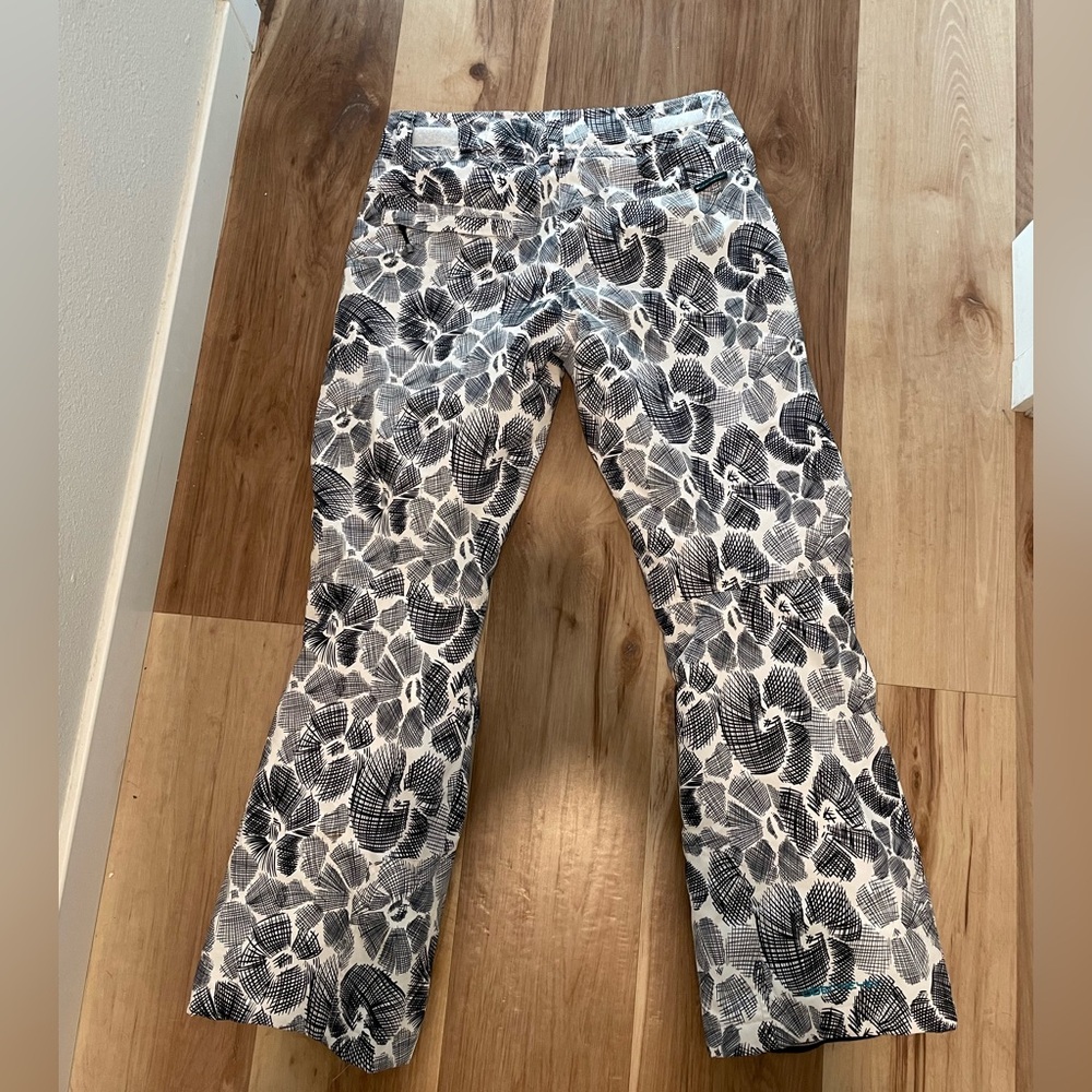 3 pairs of Obermeyer snow pants. Fun designs. Great Used Condition❄️❄️☃️ - Picture 5 of 13